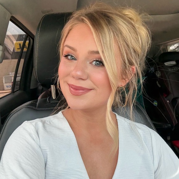 Meet the Posher Other - Meet your Posher, Cheyenne